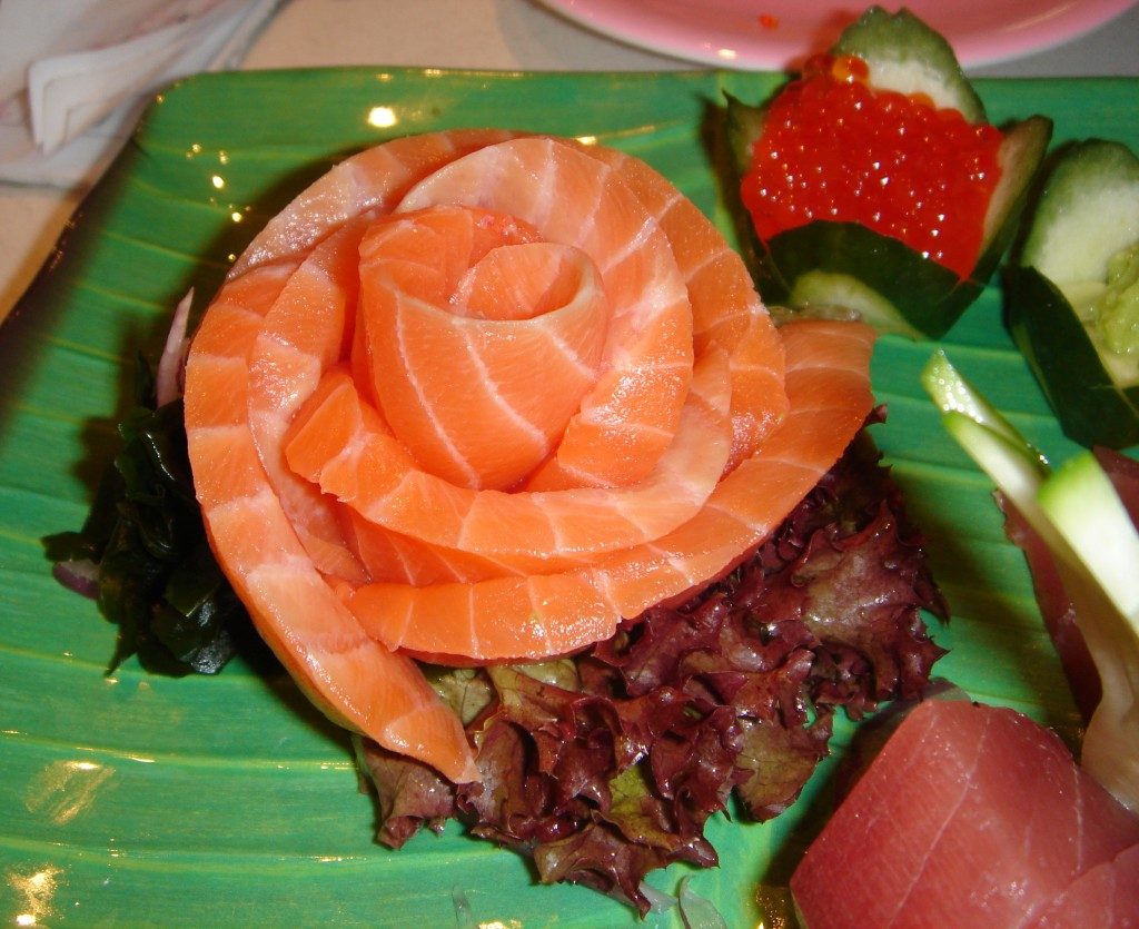 Salmon_sashimi